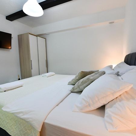Villa Cancar กราโบวาซ ภายนอก รูปภาพ