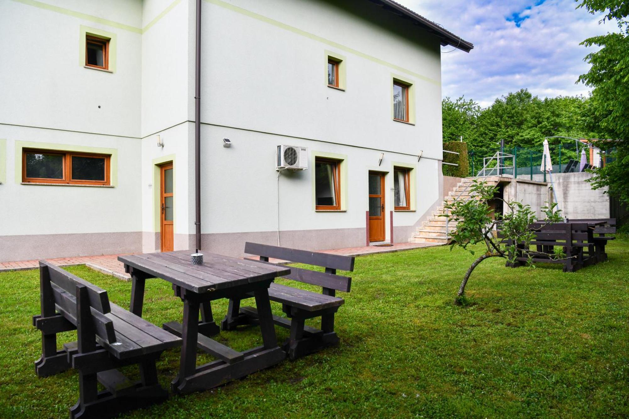 Villa Cancar กราโบวาซ ภายนอก รูปภาพ