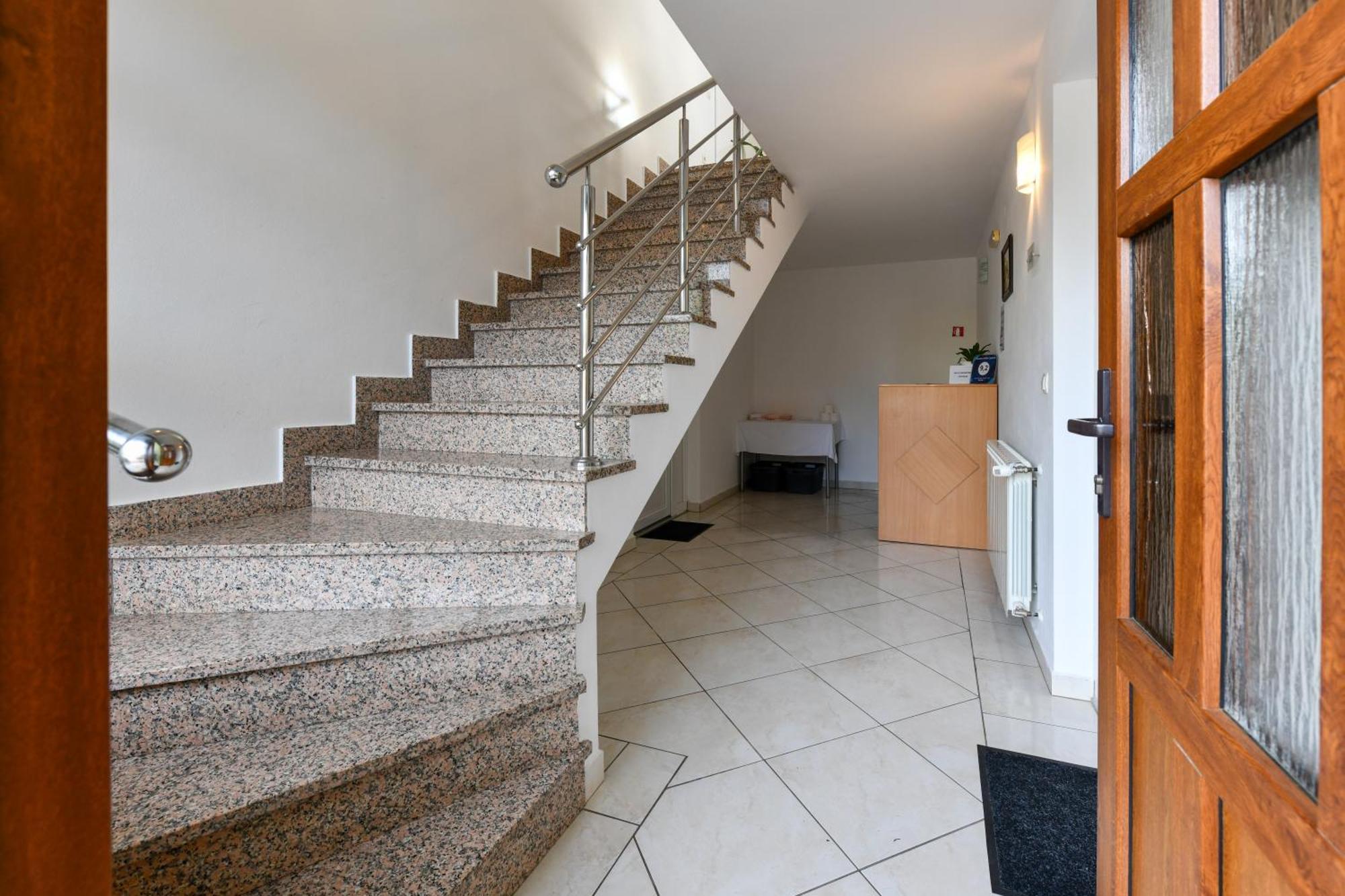 Villa Cancar กราโบวาซ ภายนอก รูปภาพ